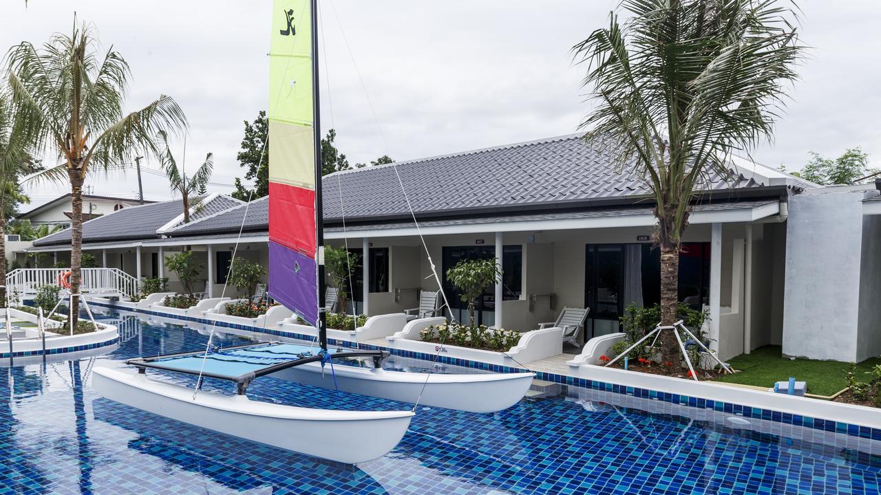 Tuana Hotels Brook Pool Access Chalong Exterior photo
